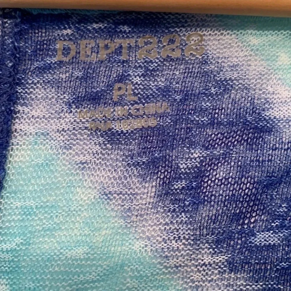 Dept 222  L - Picture 3 of 6